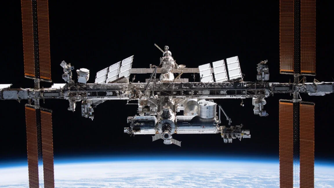 NASA 終於端出私營太空站計畫　但 3000 項要求讓業界炸鍋