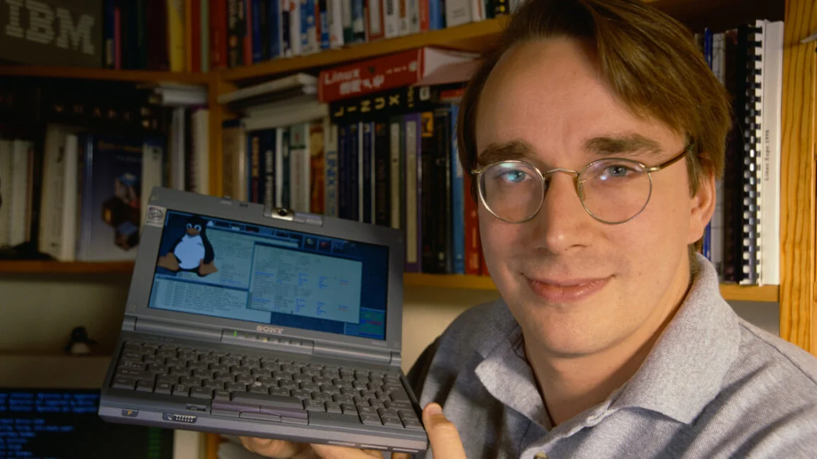 Linus Torvalds 對 Linux 圈反 AI 人士開火：「不爽就 fork，或直接離開」