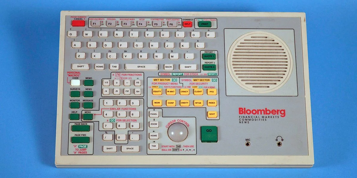 從一根電纜到博物館文物：金融科技始祖 Bloomberg Terminal 四十年史